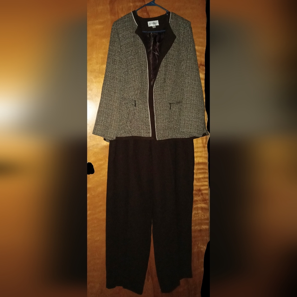 Women's Studio 1 Plus Size 2-Piece Set: Open Front Blazer & Pull-On Pants 14W